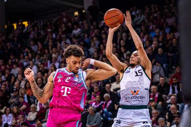 Telekom Baskets Bonn vs VET CONCEPT Gladiators Trier, 08 05 2026 Jordan Roland VET CONCEPT GLADIATORS TRIER 15 and Alijah Comithier Telekom Baskets Bonn 2 Telekom Baskets Bonn vs VET CONCEPT Gladiators Trier, 08 05 2026, Telekom Dome Bonn Copyright: xBEAUTIFULxSPORTS Derixx