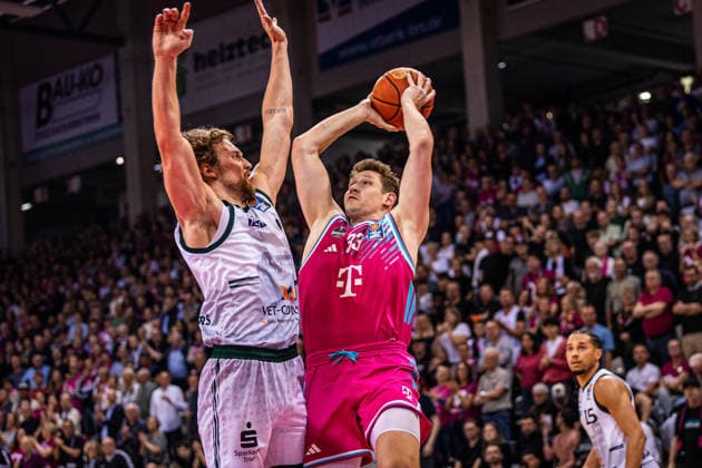 Telekom Baskets Bonn vs VET CONCEPT Gladiators Trier, 08 05 2026 Patrick Heckmann Telekom Baskets Bonn 33 vs Marco Hollersbacher VET CONCEPT GLADIATORS TRIER 9 Telekom Baskets Bonn vs VET CONCEPT Gladiators Trier, 08 05 2026, Telekom Dome Bonn Copyright: xBEAUTIFULxSPORTS Derixx