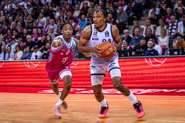 Telekom Baskets Bonn vs VET CONCEPT Gladiators Trier, 08 05 2026 George King VET CONCEPT GLADIATORS TRIER 94 and Jalen Finch Telekom Baskets Bonn 0 Telekom Baskets Bonn vs VET CONCEPT Gladiators Trier, 08 05 2026, Telekom Dome Bonn Copyright: xBEAUTIFULxSPORTS Derixx