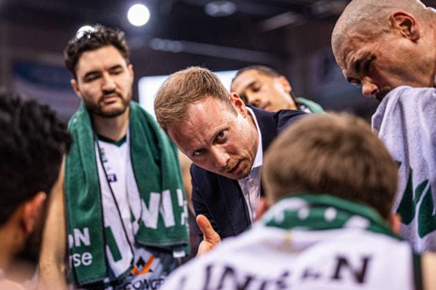 Telekom Baskets Bonn vs VET CONCEPT Gladiators Trier, 08 05 2026 Jacques Schneider VET CONCEPT GLADIATORS TRIER Head Coach during timeout Telekom Baskets Bonn vs VET CONCEPT Gladiators Trier, 08 05 2026, Telekom Dome Bonn Copyright: xBEAUTIFULxSPORTS Derixx