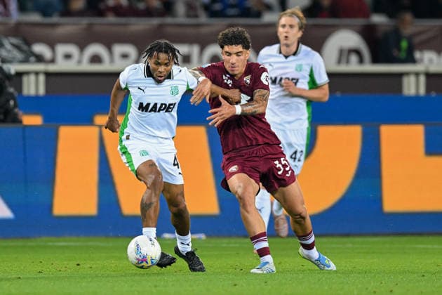 Torino™s Luca Marianucci fights for the ball during the Serie B soccer match between Torino and Sassuolo at the Stadio Olimpico di Torino, Italy - Friday, May 08, 2026. - Soccer .  Copyright: xTanoxPecoraro LaPressex