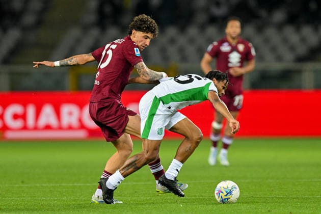 Torino™s Luca Marianucci fights for the ball during the Serie B soccer match between Torino and Sassuolo at the Stadio Olimpico di Torino, Italy - Friday, May 08, 2026. - Soccer .  Copyright: xTanoxPecoraro LaPressex