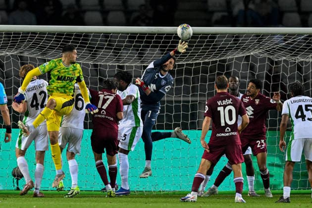 Torino s goalkeeper Alberto Paleari in action during the Serie A soccer match between Torino and Sassuolo at the Olimpic Stadium in Turin, Italy - Friday, May 08, 2026. - Soccer .  Copyright: xTanoxPecoraro LaPressex