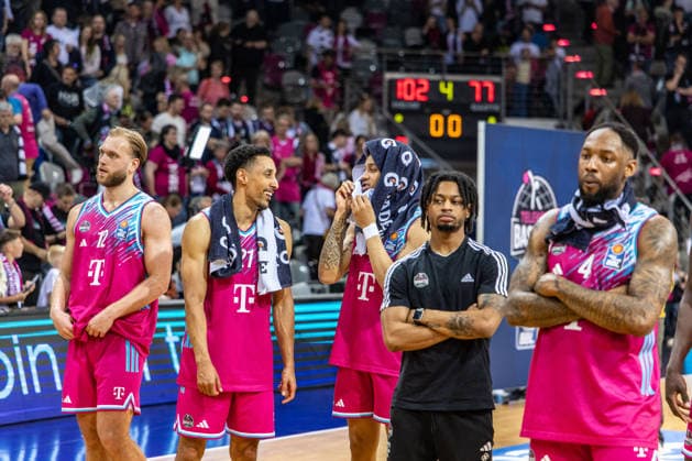 Melvin Jostmann Telekom Baskets Bonn, 12 , Joel Sadu Aminu Telekom Baskets Bonn, 21 , Alijah Comithier Telekom Baskets Bonn, 02 , Jeff Garrett Jr Telekom Baskets Bonn, 04 Zach Cooks Telekom Baskets Bonn, 03 are happy after the victory against the VET CONCEPT Gladiators Trier Telekom Baskets Bonn vs VET CONCEPT Gladiators Trier, Basketball, easy Credit BBL, 33 Matchday, 2025 2026, 08 05 2026 Telekom Baskets Bonn vs VET CONCEPT Gladiators Trier, Basketball, easy Credit BBL, 33 Matchday, 2025 2026, 08 05 2026 Bonn Copyright: xEibner-Pressefoto GerhardxWingenderx EP_GWR