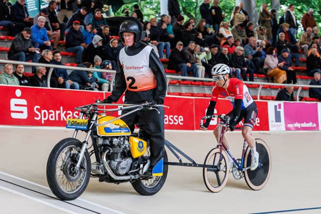 Reinier Honig Veldhoven NL behind Rene Kos Alkmaar NL, Pacemaker , 08 05 2026, Erfurt Germany , Track cycling, Stand-up race, Sparkasse Steher Grand Prix 2026 xprx