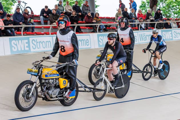 Karl Omann Forst behind Patrick Wolfrum Peitz, pacemaker ahead of Daniel Harnisch Leipzig behind Thomas Baur Singen, pacemaker , 08 05 2026, Erfurt Germany , Track Cycling, Stand-up race, Sparkasse Steher Grand Prix 2026 xprx