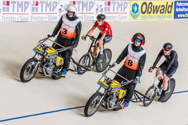 top Jan Freuler Lachen CH behind Flavio Küng Watt CH, pacemaker bottom Karl Omann Forst behind Patrick Wolfrum Peitz, pacemaker , 08 05 2026, Erfurt Germany , track cycling, stayer race, Sparkasse Steher Grand Prix 2026 xprx