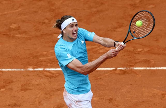 (260509) -- ROME, May 9, 2026 -- Alexander Zverev hits a return during the men s singles second round match between Alexander Zverev of Germany and Daniel Altmaier of Germany at the ATP, Tennis Herren Italian Open in Rome, Italy, May 8, 2026. ) (SP)ITALY-ROME-TENNIS-ATP-ITALIAN OPEN-MEN S SINGLES WangxKaiyan 