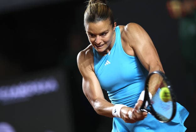 (260509) -- ROME, May 9, 2026 -- Maria Sakkari of Greece hits a return during women s singles second round match between Elena Rybakina of Kazakstan and Maria Sakkari of Greece at the WTA, Tennis Damen Italian Open in Rome, Italy, May 8, 2026. ) (SP)ITALY-ROME-TENNIS-WTA-ITALIAN OPEN-ELENA RYBAKINA VS MARIA SAKKARI LixJing 