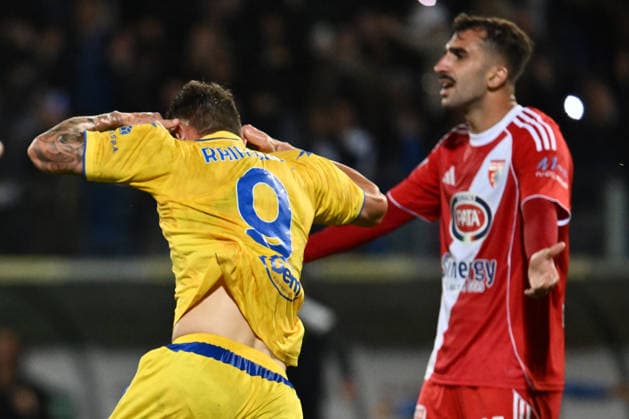 Frosinone Calcio v Mantova 1911 SSD - Serie B Antonio Raimondo of Frosinone Calcio celebrates after scoring the fourth goal during the 38th day of the Serie B Championship between Frosinone Calcio and Modena 1911 at the Benito Stirpe Stadium on May 8, 2026, in Frosinone, Italy. Frosinone Italy Italy  Copyright: xDomenicoxCippitellix originalFilename:cippitelli-frosinon260508_npr2D.jpg