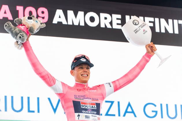 109th Giro d Italia 2026 - Stage 1 Paul Magnier celebrates on the podium after winning the Leader jersey in the first stage of the 109th Giro d Italia in Burgas, Bulgaria, on May 8, 2026. Burgas Bulgaria  Copyright: xHristoxRusevx originalFilename:rusev-notitle260508_np8ox.jpg