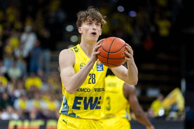Oldenburg, Lower Saxony, DEU, 08 05 2026, Johann Helwig EWE Baskets Oldenburg EWE Baskets Oldenburg vs Basketball Löwen Braunschweig Basketball 1 Basketball Bundesliga Season 2025 2026, 33 Matchday, Grosse EWE Arena EWE Baskets Oldenburg vs Basketball Löwen Braunschweig