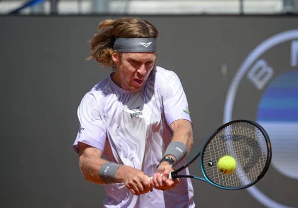 May 9, 2026, Roma: Andrey Rublev of Russia in action during his men s singles match against Miomir Kecmanovic of Serbia (not pictured) at the Italian Open tennis tournament in Rome, Italy, 09 May 2026. ANSA ALESSANDRO DI MEO Italian Open Tennis Tournament  - ZUMAa110 20260509_zaf_a110_001 Copyright: xAlessandroxDixMeox