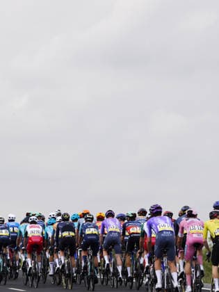 The pack rides cycles during Stage 2 of the Giro d™Italia, from Burgas to Veliko Tarnovo, Bulgaria, Saturday, May 9, 2026.  Copyright: xFabioxFerrari LaPressex