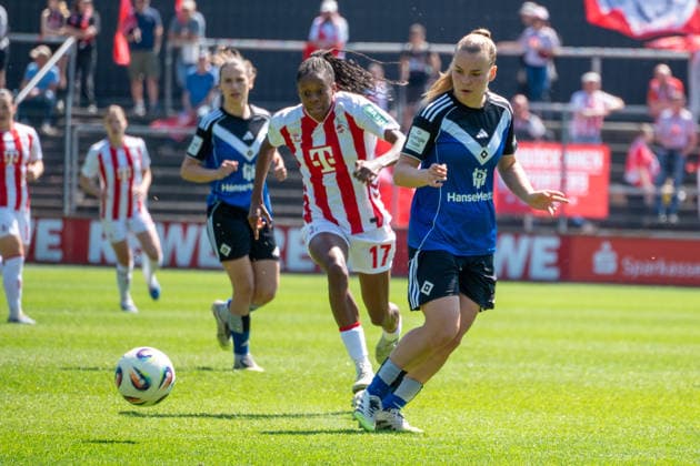 Germany Soccer Google Pixel Women Bundesliga 2025 2026 1 FC Köln vs Hamburger SV 25 Matchday Franz Kremer Stadium Cologne Lydia Andrade 1 FC Köln, 17 and Svea Stoldt Hamburger SV,, 8 ei fight, duel, battle Copyright: xOrhanxHabashx