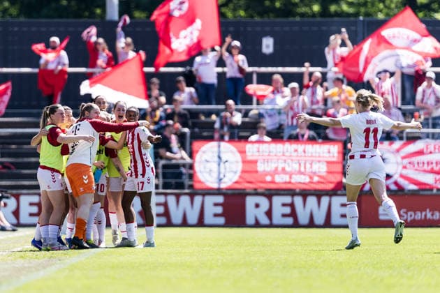 Google Pixel Womens Bundesliga, 1 FC Köln Hamburger SV 09 05 2026 Cheering for 1 0 by Lydia Andrade 1 FC Köln, 17 , Goal, Goal celebration Google Pixel Womens Bundesliga, 1 FC Köln Hamburger SV, Köln, Franz Kremer Stadion am 09 05 2026 DFB REGULATIONS PROHIBIT ANY USE OF PHOTOGRAPHS AS IMAGE SEQUENCES AND OR QUASI VIDEO Copyright: xBEAUTIFULxSPORTS Wunderlx
