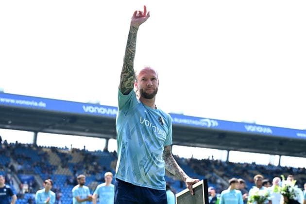 Kevin Vogt VfL Bochum gestures, gestures during the 2 Bundesliga match between VfL Bochum and Hannover 96, Vonovia Ruhrstadion on 09 May 2026 in Bochum, Germany Photo by Ralf Treese DeFodi Images Kevin Vogt VfL Bochum gestures during the 2 Bundesliga match between VfL Bochum and Hannover 96 at Vonovia Ruhrstadion on May 9, 2026 in Bochum, Germany Photo by Ralf Treese DeFodi Images Photo by Ralf Treese DeFodi Images