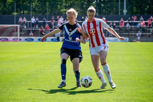 Germany Soccer Google Pixel Women Bundesliga 2025 2026 1 FC Köln vs Hamburger SV 25 Matchday Franz Kremer Stadium Cologne Anna Lena Stolze 1 FC Köln, 7 and Jaqueline Dönges Hamburger SV,, 21 duel, duel, fight Copyright: xOrhanxHabashx