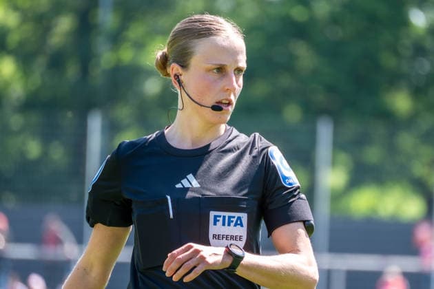 Germany Soccer Google Pixel Women Bundesliga 2025 2026 1 FC Köln vs Hamburger SV 25 Matchday Franz Kremer Stadium Cologne Crop, close-up, portrait, portrait, single photo Davian Lutz Referee Copyright: xOrhanxHabashx