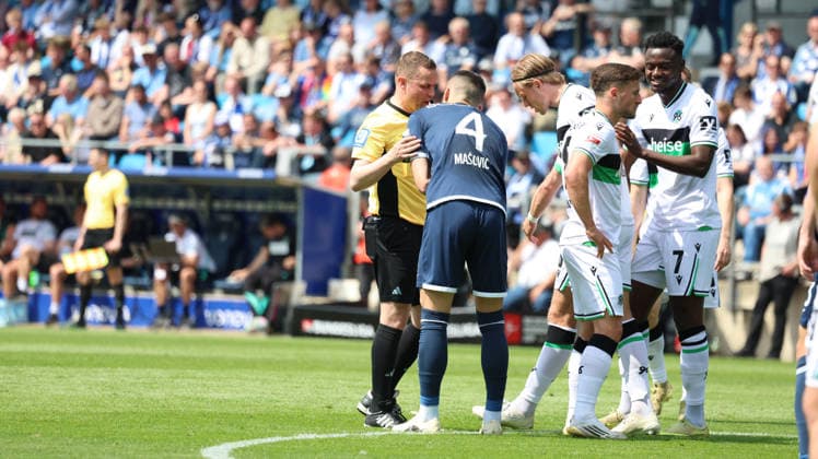 09 05 2026, xrekx, Soccer 2 Bundesliga, VfL Bochum Hannover 96 v l Referee Referee Robert Kampka Erhan Masovic VfL Bochum DFL DFB REGULATIONS PROHIBIT ANY USE OF PHOTOGRAPHS as IMAGE SEQUENCES and or QUASI VIDEO Bochum