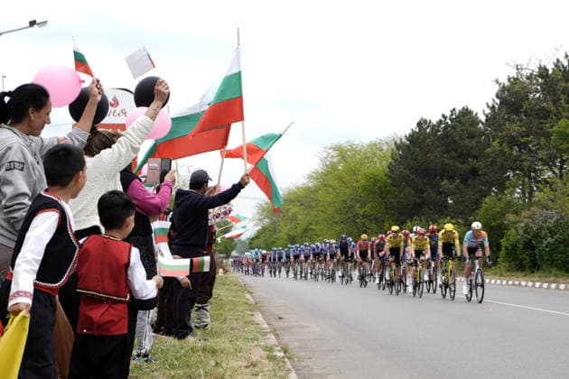 The pack rides cycles during Stage 2 of the Giro d™Italia, from Burgas to Veliko Tarnovo, Bulgaria, Saturday, May 9, 2026.  Copyright: xFabioxFerrari LaPressex