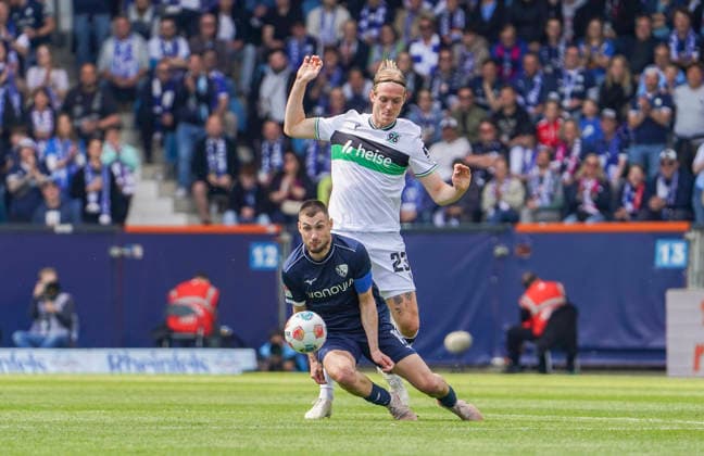 Germany Soccer 2 Bundesliga 2025 2026, 33 Matchday VfL Bochum vs Hannover 96 Vonovia Ruhrstadion Bochum Stefan Teitur ÃžorÃ°arson Stefan Teitur Thordarson Hannover 96, 23 MatuÅ¡ Bero Matus Bero VfL Bochum, 19 Bochum Copyright: xAymanxAlahmedx