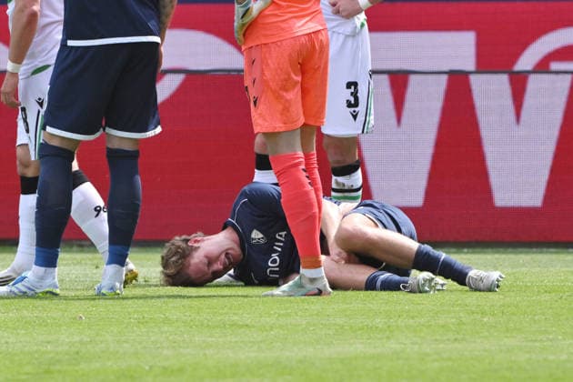 Injury Mats Pannewig VfL Bochum 09 05 2026, Football 2 Bundesliga, Season 2025 2026, 33 Matchday, VfL Bochum Hannover 96 DFL regulations prohibit any use of photographs as image sequences and or quasi video Bochum Vonovia Ruhrstadion Nordrhein Westfalen Germany Team2