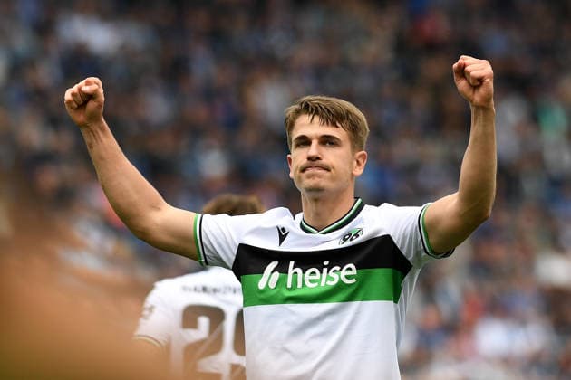 Maik Nawrocki Hannover 96 celebrates after scoring his team™s first goal during the 2 Bundesliga match between VfL Bochum and Hannover 96 at Vonovia Ruhrstadion on May 09, 2026 in Bochum, Germany, Germany Photo by Ralf Treese DeFodi Images Maik Nawrocki Hannover 96 celebrates after scoring his team™s first goal during the 2 Bundesliga match between VfL Bochum and Hannover 96 at Vonovia Ruhrstadion on May 9, 2026 in Bochum, Germany Photo by Ralf Treese DeFodi Images Photo by Ralf Treese DeFodi Images