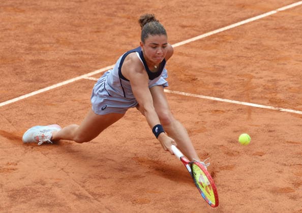 May 9, 2026, Rome, Lazio, Italy: JASMINE PAOLINI of Italy during the match against E. Mertens of Belgium in the third round of tennis tournament WTA, Tennis Damen 1000 Internazionali BNL DÃ¢â‚¬â ¢Italia, Rome, Italy. Rome Italy - ZUMAc278 20260509_zsp_c278_005 Copyright: xMarcinxCholewinskix