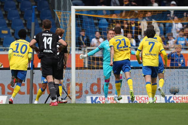 Braunschweig vs Dresden, 2 BL Braunschweig, 09 05 2026, Soccer, Men, 2 BL, Season 2025 2026, Eintracht Braunschweig vs FC Dynamo Dresden Goalkeeper Ron Thorben Hoffmann Eintracht Braunschweig cheers after parried penalty DFL DFB REGULATIONS PROHIBIT ANY USE OF PHOTOGRAPHS as IMAGE SEQUENCES and or QUASI VIDEO Stadion an der Hamburger Straße Niedersachsen Germany