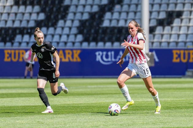 Google Pixel Womens Bundesliga SC Freiburg vs VfL Wolfsburg, 09 05 2026 Maj Schneider SC Freiburg, 15 on the ball Google Pixel Womens Bundesliga SC Freiburg vs VfL Wolfsburg, Dreisamstadion, 09 05 2026 DFB DFL REGULATIONS PROHIBIT ANY USE OF PHOTOGRAPHS AS IMAGE SEQUENCES AND OR QUASI VIDEO Copyright: xBEAUTIFULxSPORTS Boscox