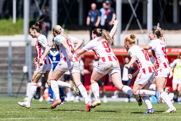 Google Pixel Womens Bundesliga, 1 FC Köln Hamburger SV 09 05 2026 Cheering for 2 1 by Dora Zeller 1 FC Köln, 19 , Goal, Goal celebration Google Pixel Womens Bundesliga, 1 FC Köln Hamburger SV, Köln, Franz Kremer Stadion am 09 05 2026 DFB REGULATIONS PROHIBIT ANY USE OF PHOTOGRAPHS AS IMAGE SEQUENCES AND OR QUASI VIDEO Copyright: xBEAUTIFULxSPORTS Wunderlx