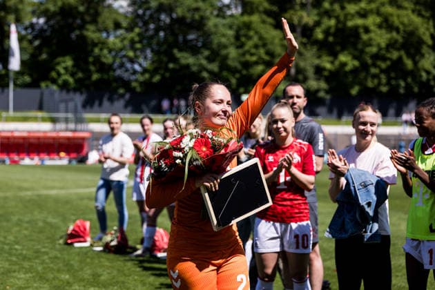 Google Pixel Frauen Bundesliga, 1 FC Köln Hamburger SV 09 05 2026 Aurora Mikalsen 1 FC Köln, 23 waves to fans as she leaves Google Pixel Frauen Bundesliga, 1 FC Köln Hamburger SV, Köln, Franz Kremer Stadion am 09 05 2026 DFB REGULATIONS PROHIBIT ANY USE OF PHOTOGRAPHS AS IMAGE SEQUENCES AND OR QUASI VIDEO Copyright: xBEAUTIFULxSPORTS Wunderlx