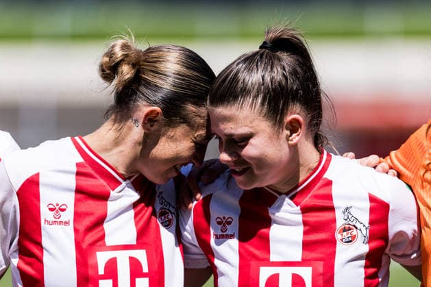 Google Pixel Frauen Bundesliga, 1 FC Köln Hamburger SV 09 05 2026 Zoe Hasenauer 1 FC Köln, 16 and Martyna Wiankowska 1 FC Köln, 26 forehead to forehead at the farewell Google Pixel Frauen Bundesliga, 1 FC Köln Hamburger SV, Köln, Franz Kremer Stadion on 09 05 2026 DFB REGULATIONS PROHIBIT ANY USE OF PHOTOGRAPHS AS IMAGE SEQUENCES AND OR QUASI VIDEO Copyright: xBEAUTIFULxSPORTS Wunderlx