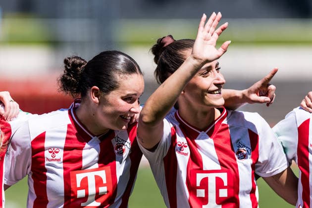 Google Pixel Frauen Bundesliga, 1 FC Köln Hamburger SV 09 05 2026 Amelie Bohnen 1 FC Köln, 15 and Vanessa Leimenstoll 1 FC Köln, 29 waving with a smile Google Pixel Frauen Bundesliga, 1 FC Köln Hamburger SV, Köln, Franz Kremer Stadion am 09 05 2026 DFB REGULATIONS PROHIBIT ANY USE OF PHOTOGRAPHS AS IMAGE SEQUENCES AND OR QUASI VIDEO Copyright: xBEAUTIFULxSPORTS Wunderlx