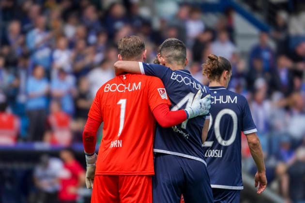Germany Football 2 Bundesliga 2025 2026, Matchday 33 VfL Bochum vs Hannover 96 Vonovia Ruhrstadion Bochum Joy, emotions, jubilation Timo Horn VfL Bochum, 1 Erhan MaÅ¡oviÄ‡ Erhan Masovic VfL Bochum, 4 Bochum Copyright: xAymanxAlahmedx