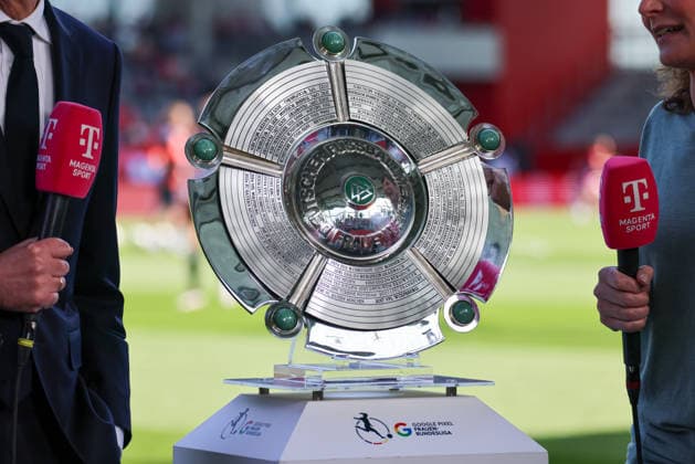 Munich, Germany 09 May 2026 1 Womens Bundesliga 25 Matchday FC Bayern Munich vs Eintracht Frankfurt In the picture symbolic image of the womens soccer championship trophy 2025 26, which will be presented to the FC Bayern players today at the last home game Copyright: HMBxMedia MadeleinexFantini