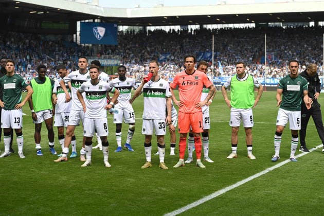 Hannover 96 Enttaeuschung, enttaeuscht, Frust, niedergeschlagen, Fußball 2 Bundesliga, 33 Spieltag, VfL Bochum BO Hannover 96 1 1 am 09 05 2026 im Vonovia Ruhrstadion Bochum Deutschland DFL regulations prohibit any use of photographs as image sequences and or quasi video Â