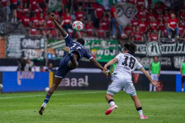 Germany Soccer 2 Bundesliga 2025 2026, Matchday 33 VfL Bochum vs Hannover 96 Vonovia Ruhrstadion Bochum Moritz Kwarteng VfL Bochum, 11 Daisuke Yokota Hannover 96, 18 Bochum Copyright: xAymanxAlahmedx