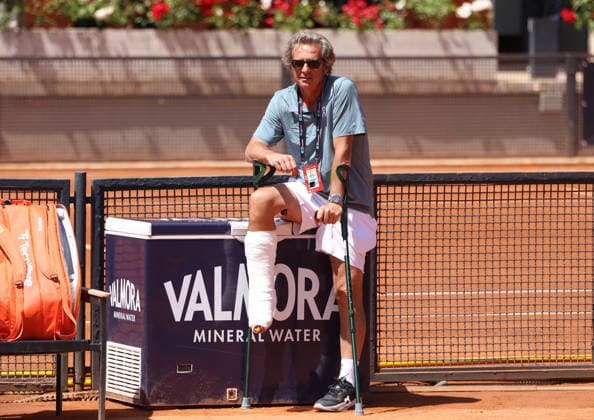 May 9, 2026, Rome, Lazio, Italy: Coach FRANCISCO ROIG of Spain during practise session of I. Swiatek on tennis tournament WTA, Tennis Damen 1000 Internazionali BNL DÃ¢â‚¬â ¢Italia, Rome, Italy. Rome Italy - ZUMAc278 20260509_zsp_c278_039 Copyright: xMarcinxCholewinskix