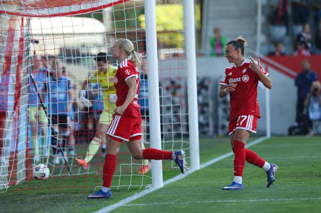 Celebration for the 2-0 goal by Pernille Harder FC Bayern Muenchen, 21 , GER, FC Bayern Muenchen vs Eintracht Frankfurt, Soccer, Google Pixel Womens Bundesliga, 25 Matchday, Season 2025 2026, 09 05 2026, DFL DFB REGULATIONS PROHIBIT ANY USE OF PHOTOGRAPHS as IMAGE SEQUENCES and or QUASI VIDEO, GER, FC Bayern Muenchen vs Eintracht Frankfurt, Football, Google Pixel Frauen Bundesliga, 25 Spieltag, Saison 2025 2026, 09 05 2026 Muenchen Copyright: xEibner-Pressefoto JennixMaulx EP_JML