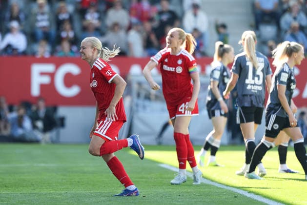 Celebration for the 2-0 goal by Pernille Harder FC Bayern Muenchen, 21 , GER, FC Bayern Muenchen vs Eintracht Frankfurt, Soccer, Google Pixel Womens Bundesliga, 25 Matchday, Season 2025 2026, 09 05 2026, DFL DFB REGULATIONS PROHIBIT ANY USE OF PHOTOGRAPHS as IMAGE SEQUENCES and or QUASI VIDEO, GER, FC Bayern Muenchen vs Eintracht Frankfurt, Football, Google Pixel Frauen Bundesliga, 25 Spieltag, Saison 2025 2026, 09 05 2026 Muenchen Copyright: xEibner-Pressefoto JennixMaulx EP_JML
