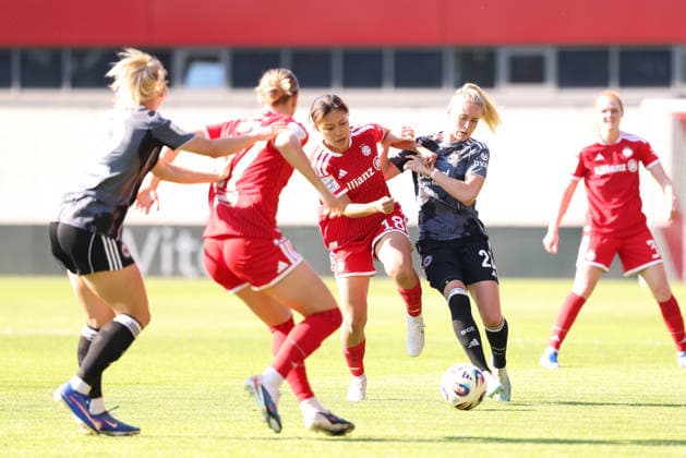 Momoko Tanikawa FC Bayern Muenchen, 18 with Nadine Riesen Eintracht Frankfurt, 22 , GER, FC Bayern Muenchen vs Eintracht Frankfurt, Soccer, Google Pixel Women Bundesliga, 25 Matchday, Season 2025 2026, 09 05 2026, DFL DFB REGULATIONS PROHIBIT ANY USE OF PHOTOGRAPHS as IMAGE SEQUENCES and or QUASI VIDEO, GER, FC Bayern Muenchen vs Eintracht Frankfurt, Football, Google Pixel Womens Bundesliga, 25 Matchday, Season 2025 2026, 09 05 2026 Muenchen Copyright: xEibner-Pressefoto JennixMaulx EP_JML