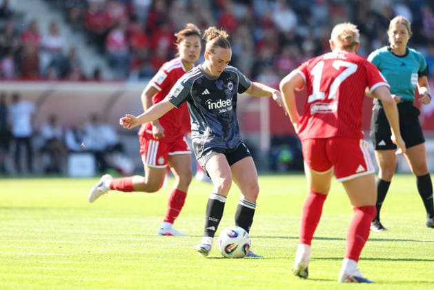 Lisanne Graewe Eintracht Frankfurt, 08 with ball, GER, FC Bayern Muenchen vs Eintracht Frankfurt, Football, Google Pixel Frauen Bundesliga, 25 Spieltag, Saison 2025 2026, 09 05 2026, DFL DFB REGULATIONS PROHIBIT ANY USE OF PHOTOGRAPHS as IMAGE SEQUENCES and or QUASI VIDEO, GER, FC Bayern Muenchen vs Eintracht Frankfurt, Football, Google Pixel Frauen Bundesliga, 25 Spieltag, Saison 2025 2026, 09 05 2026 Muenchen Copyright: xEibner-Pressefoto JennixMaulx EP_JML