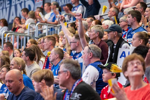 HSG Blomberg Lippe GER vs Thueringer HC GER Handball, 1 Handball Bundesliga Women, Semifinal, Match 3, 9 5 2026, Season 2025 2026, Blomberg The fans of HSG Blomberg Lippe GER cheer after a goal Blomberg Sporthalle an der Ulmenallee Germany