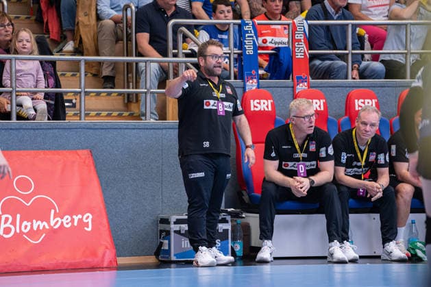 HSG Blomberg Lippe GER vs Thueringer HC GER Handball, 1 Handball Bundesliga Women, Semifinal, Match 3, 9 5 2026, Season 2025 2026, Blomberg Steffen Birkner HSG Blomberg Lippe, Coach gestures Blomberg Sporthalle an der Ulmenallee Germany