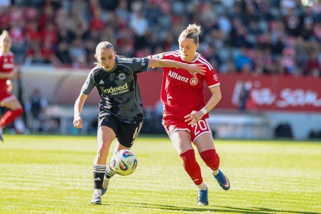 duel Elisa Senss Eintracht Frankfurt, 06 with Franziska Kett FC Bayern Muenchen, 20 , GER, FC Bayern Muenchen vs Eintracht Frankfurt, Soccer, Google Pixel Womens Bundesliga, 25 Matchday, Season 2025 2026, 09 05 2026, DFL DFB REGULATIONS PROHIBIT ANY USE OF PHOTOGRAPHS as IMAGE SEQUENCES and or QUASI VIDEO, GER, FC Bayern Muenchen vs Eintracht Frankfurt, Football, Google Pixel Frauen Bundesliga, 25 Spieltag, Saison 2025 2026, 09 05 2026 Muenchen Copyright: xEibner-Pressefoto JennixMaulx EP_JML