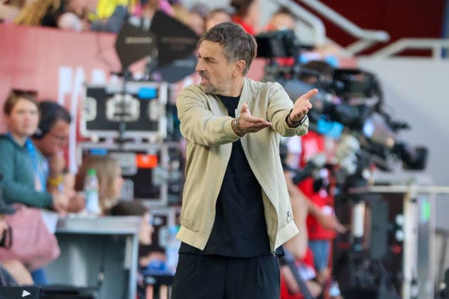 Munich, Germany 09 May 2026 1 Womens Bundesliga 25 Matchday FC Bayern Munich vs Eintracht Frankfurt In the picture Coach Niko Kovac SGE gestures Copyright: HMBxMedia MadeleinexFantini