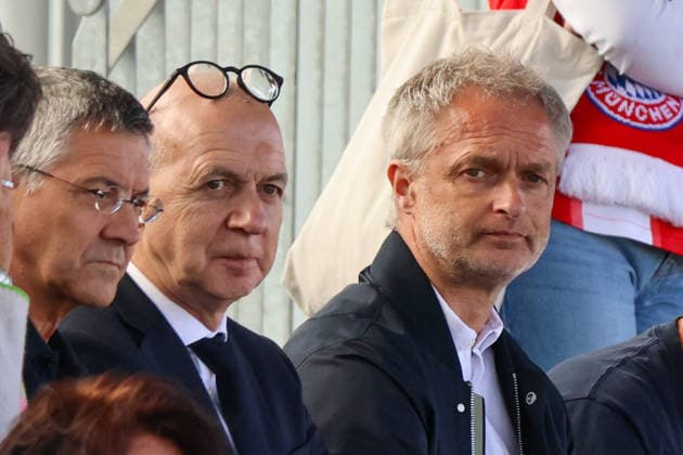 Munich, Germany 09 May 2026 1 Womens Bundesliga 25 Matchday FC Bayern Munich vs Eintracht Frankfurt In the picture from left the second DFB President Bernd Neuendorf DFB and national coach Christian Wück Wueck DFB in the stands Copyright: HMBxMedia MadeleinexFantini