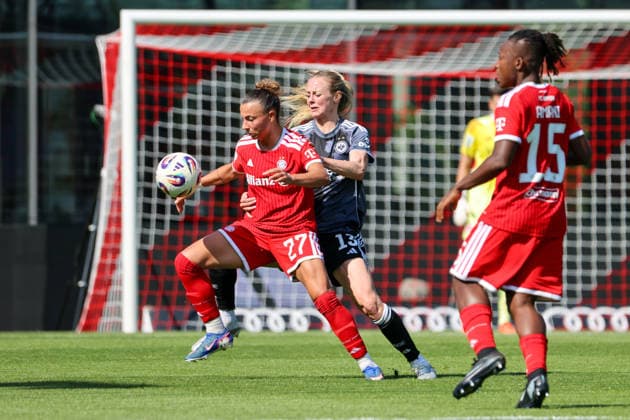 Munich, Germany 09 May 2026 1 Womens Bundesliga 25 Matchday FC Bayern Munich vs Eintracht Frankfurt In the picture from left in the duel Arianna Caruso FCB and Amanda Ilestedt SGE Copyright: HMBxMedia MadeleinexFantini
